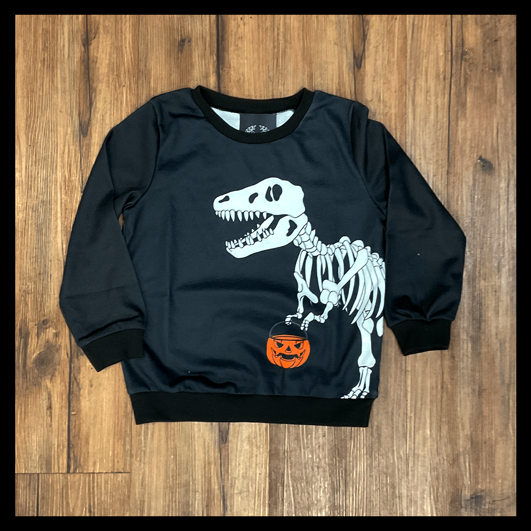 aria kai 4Y Jarissic Halloween Crewneck